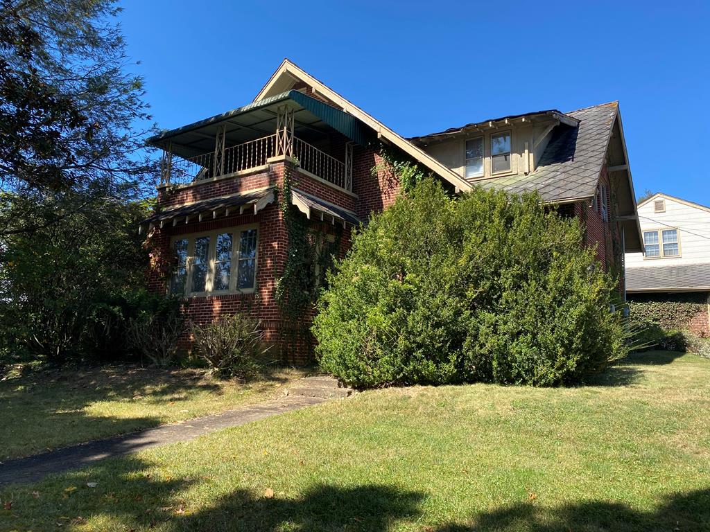 117 W Valley Street Property Photo 1