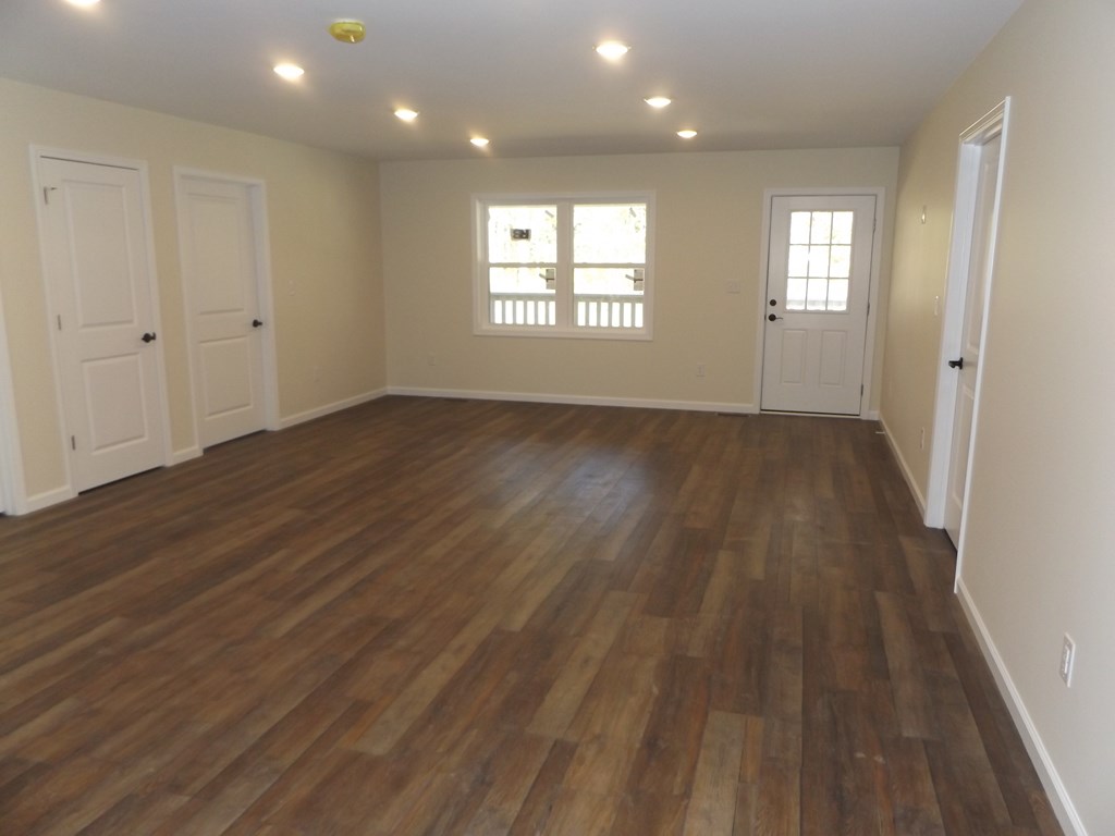 1177 Deer Ridge Rd. Property Photo 3
