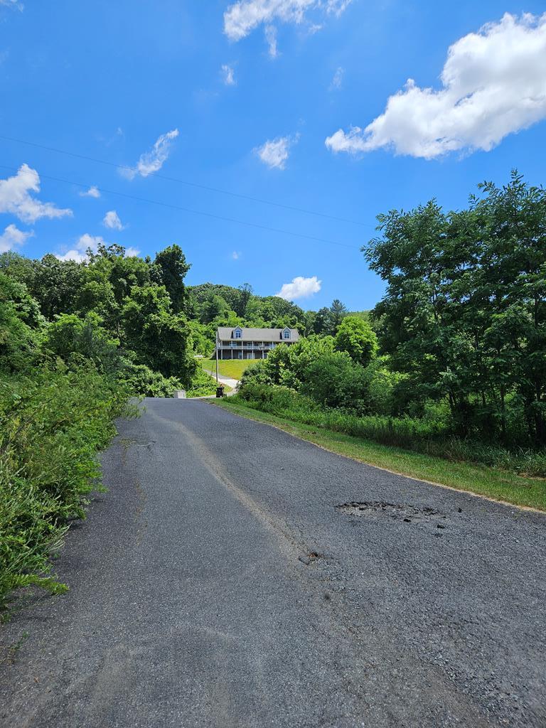 4631 Meadow Creek Rd Property Photo 13