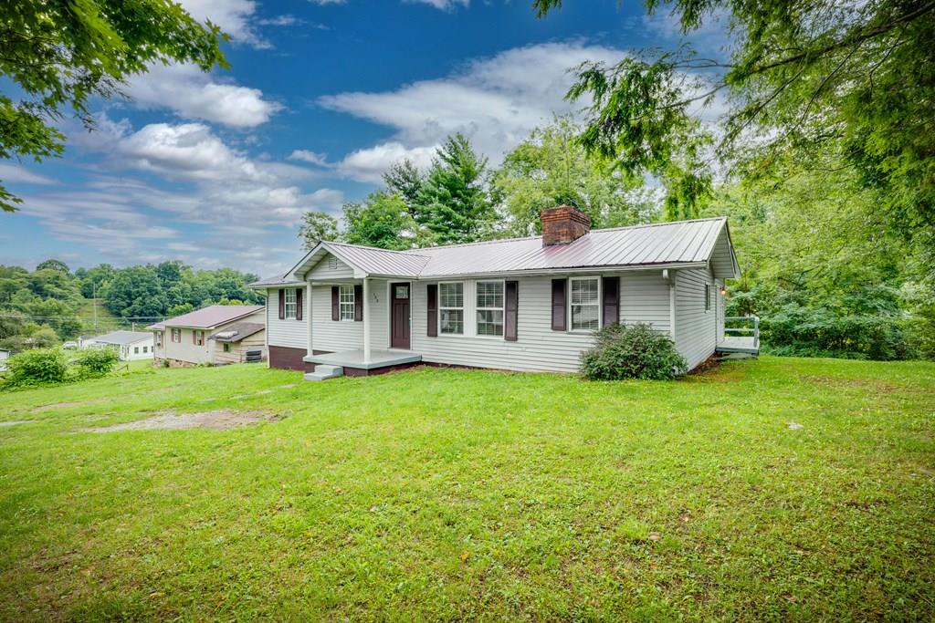 103 Whites Subdivision Road Property Photo 1