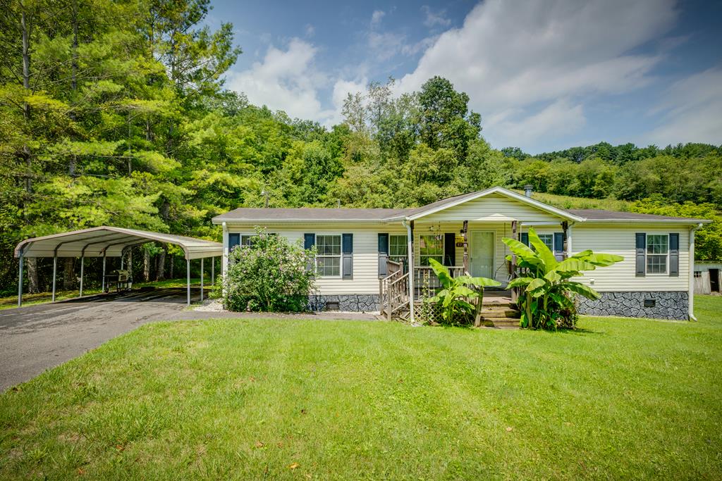 9731 Swords Creek Rd Property Photo 1