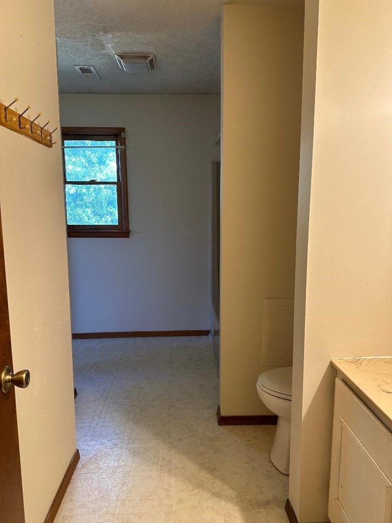 191 April Street Property Photo 10