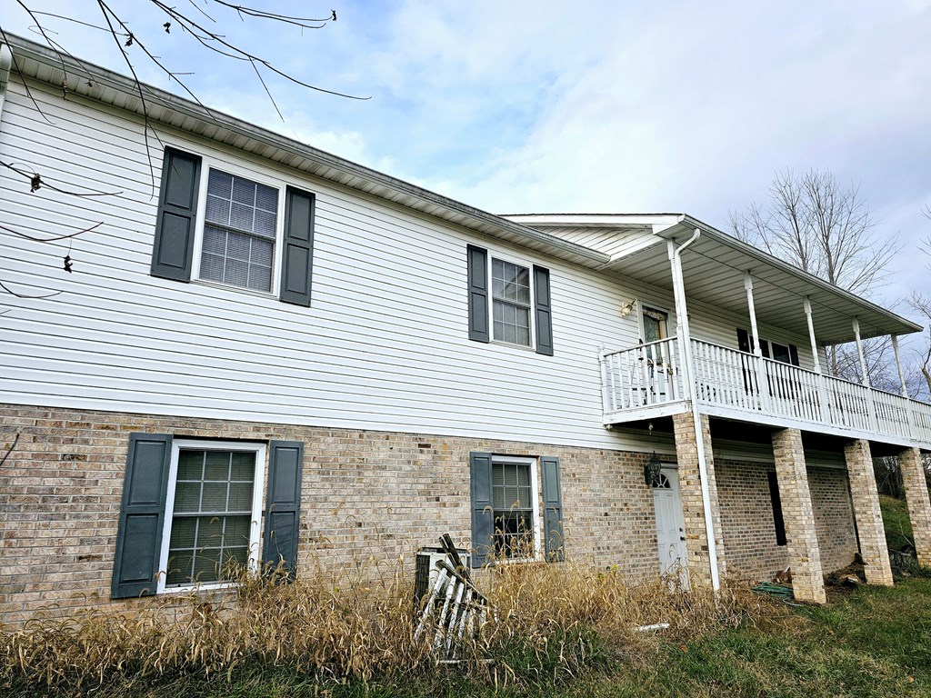 107 Deer Track Lane Property Photo 5