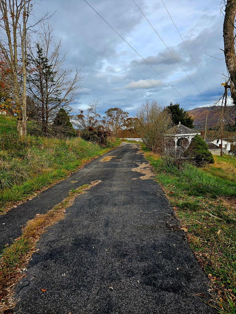 107 Deer Track Lane Property Photo 7