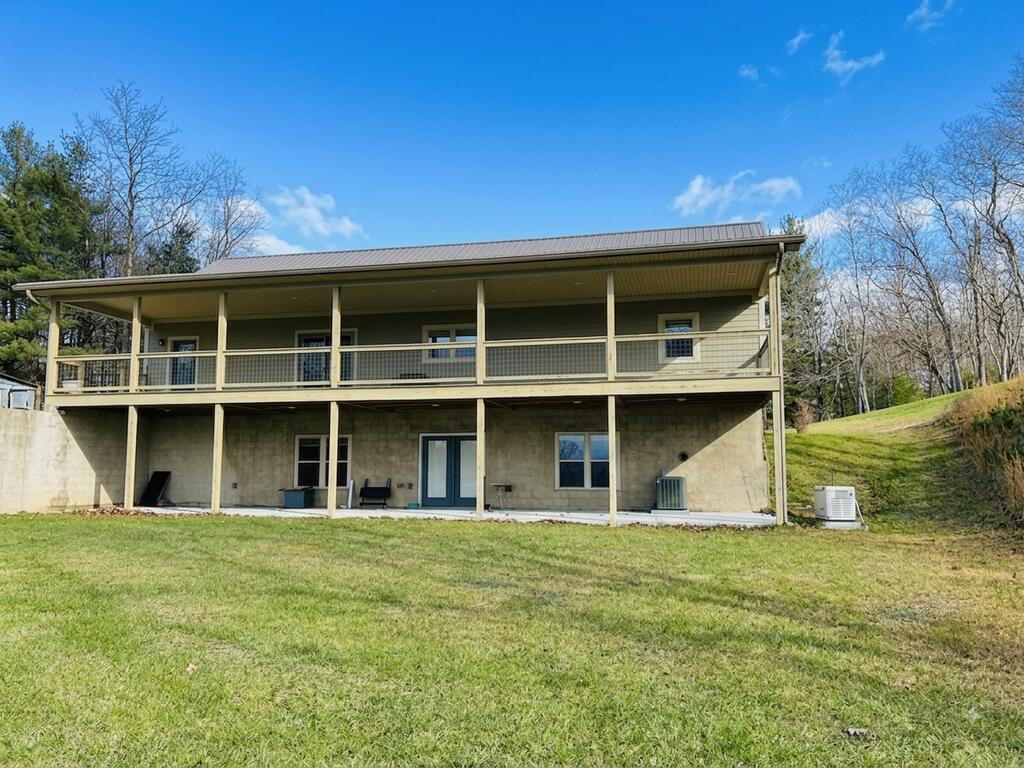 523 Falls Rd Property Photo 1