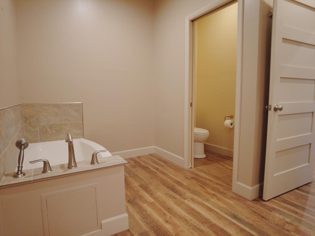 523 Falls Rd Property Photo 22