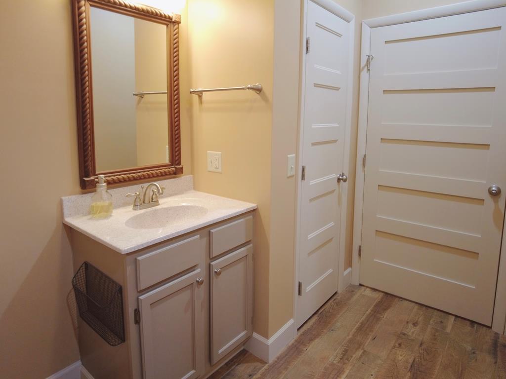 523 Falls Rd Property Photo 25