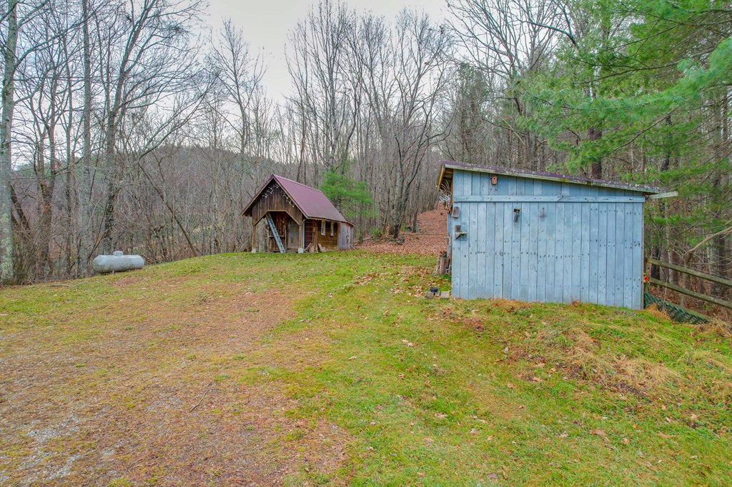 523 Falls Rd Property Photo 55