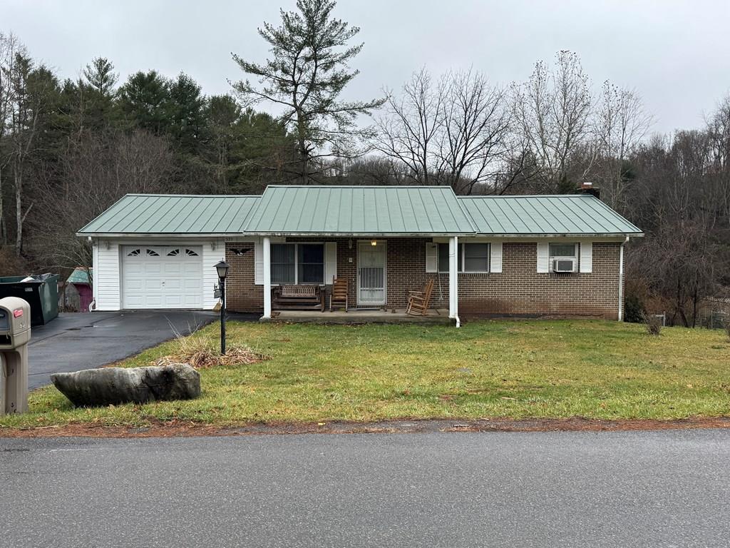 573 Cresswood Dr Property Photo 1