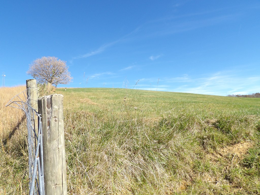 107 Edgewood/crusenberry Rd Property Photo 4