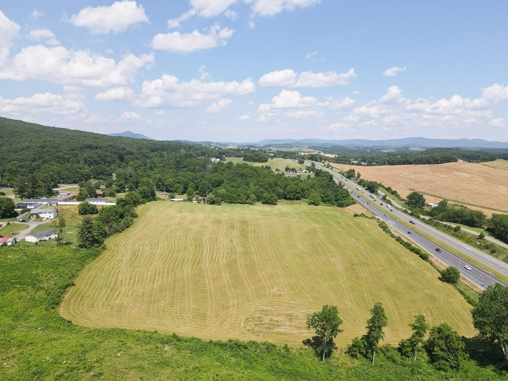 Lot 38 East Lee Highway Property Photo 4