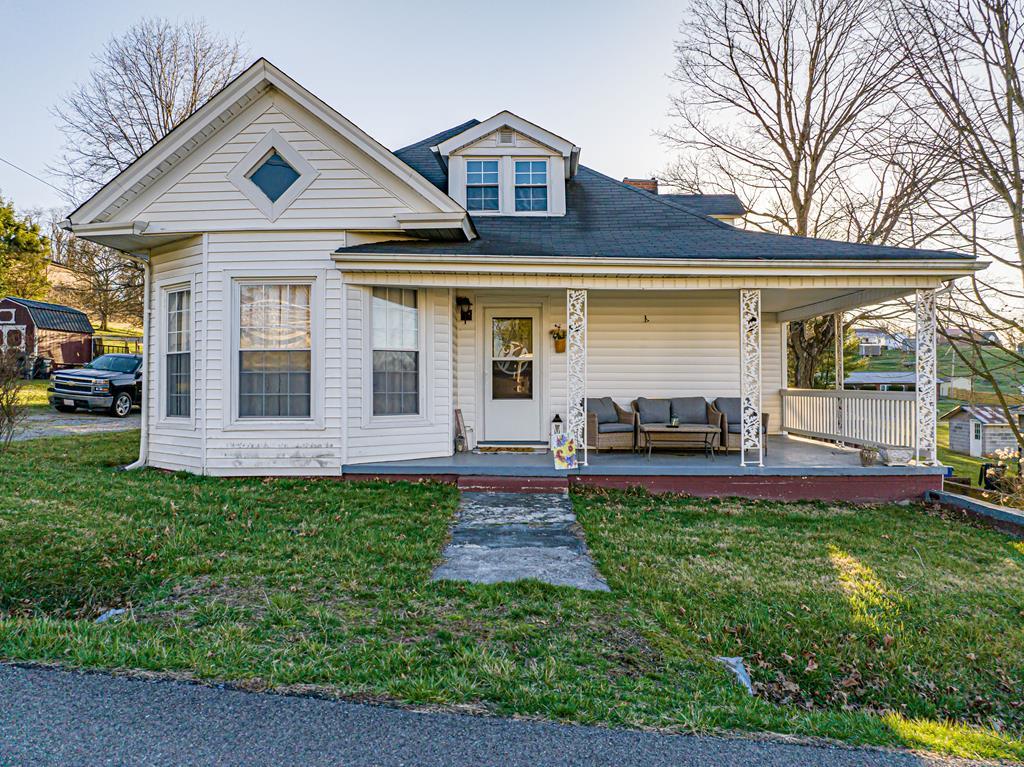 230 Kirkwood St Property Photo