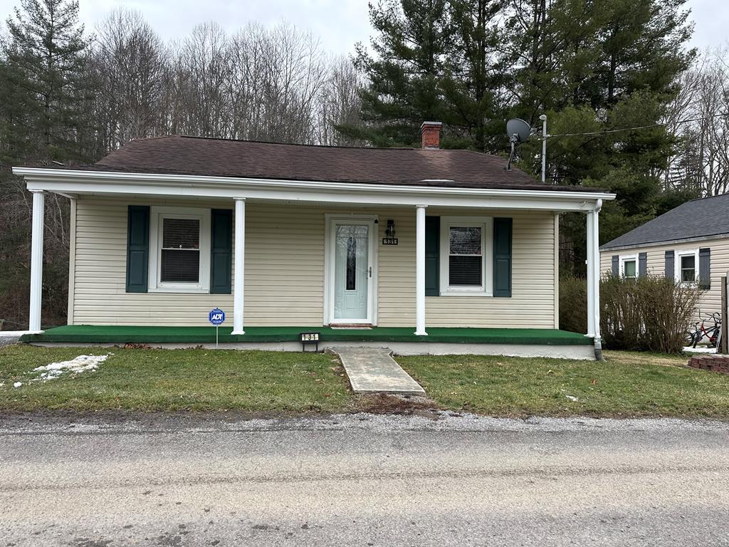131 Gateway Drive Property Photo