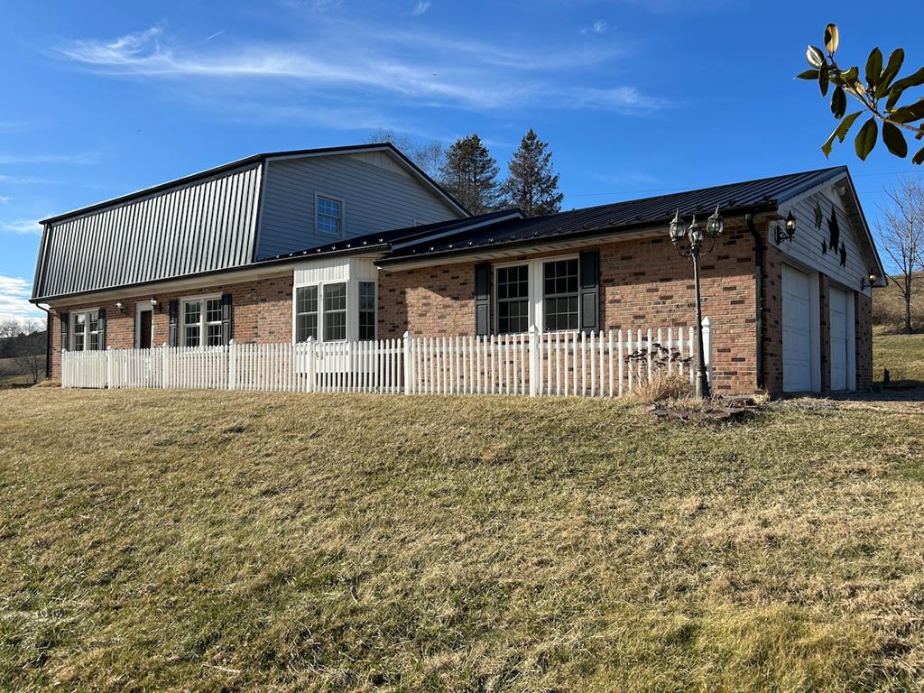 764 Stillwell Road Property Photo