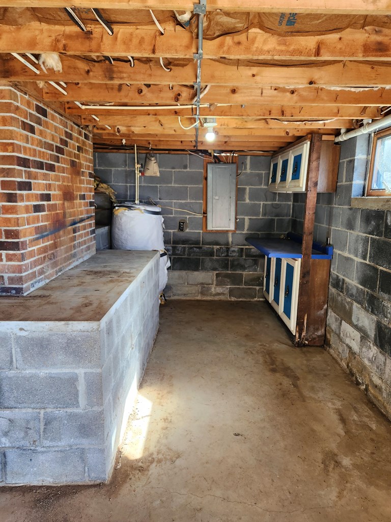 679 Green Acres Property Photo 10