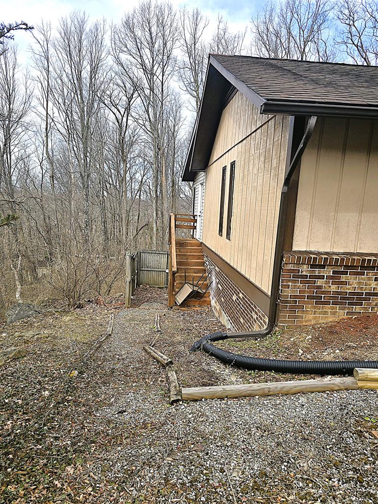 3229 Ridgecrest Road Property Photo 4