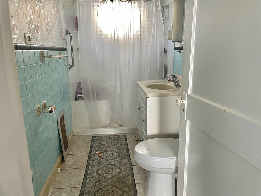 24922 U. S. Highway 19 Property Photo 12