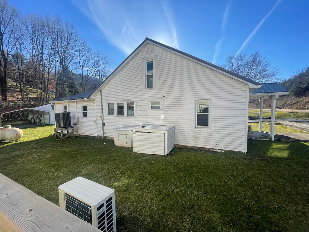 24922 U. S. Highway 19 Property Photo 16
