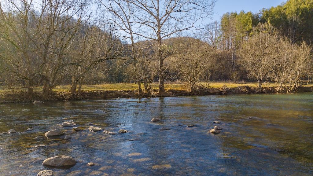 5461 Tumbling Creek Rd Property Photo 7