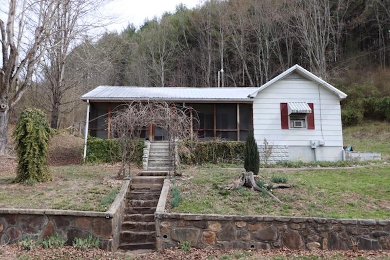 5461 Tumbling Creek Rd Property Photo 23