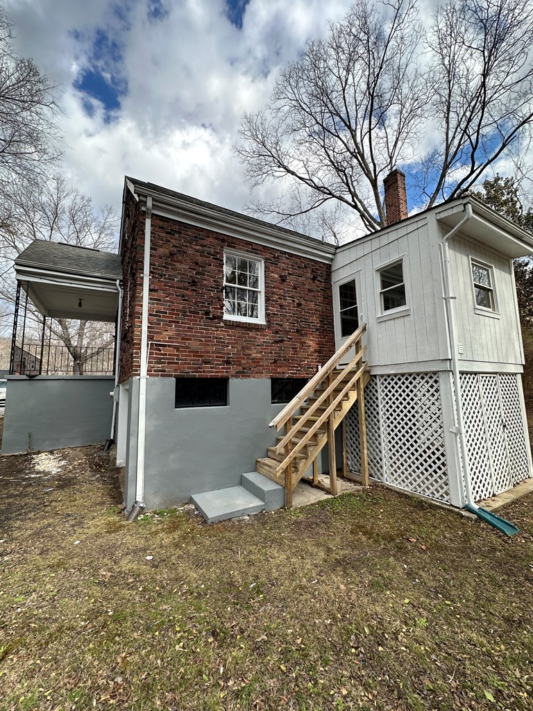 330 Ridgewood Property Photo 10