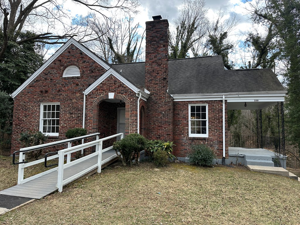 330 Ridgewood Property Photo 15