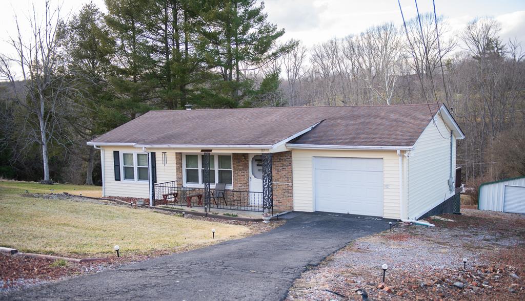 317 Riverview Drive Property Photo 2