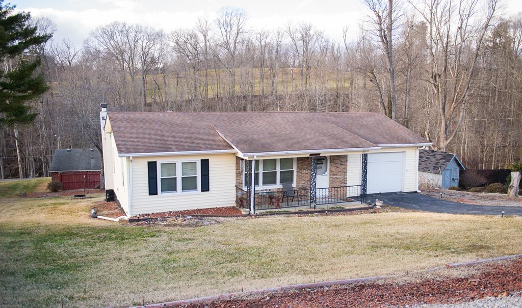 317 Riverview Drive Property Photo 3