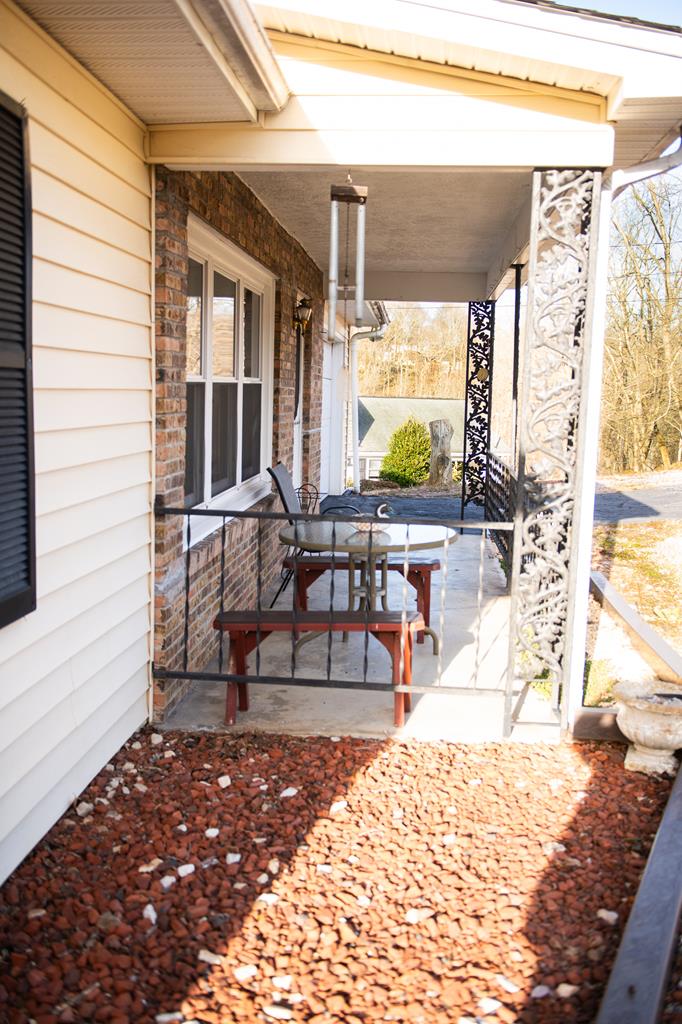 317 Riverview Drive Property Photo 5
