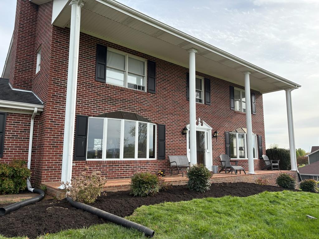 419 Tanglewood Dr Property Photo 3