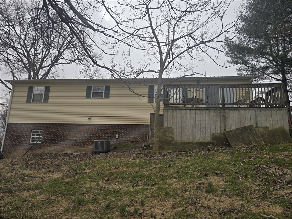 15513 Windbreak Ln Property Photo 3