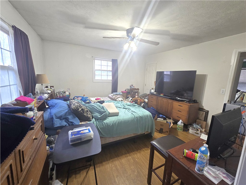 15513 Windbreak Ln Property Photo 6