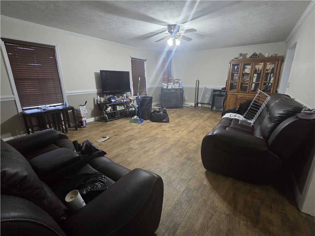 15513 Windbreak Ln Property Photo 17