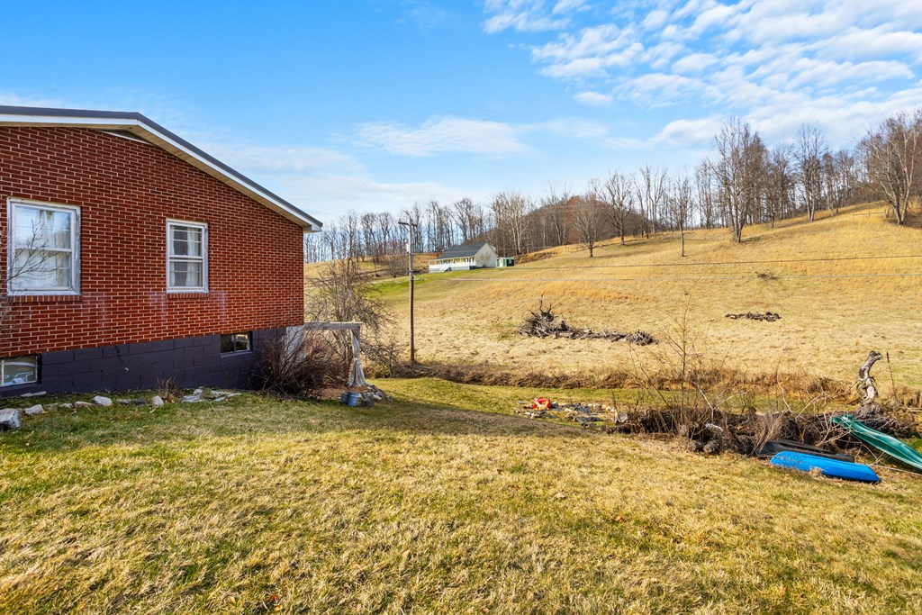 28585 Smyth Chapel Rd Property Photo 6