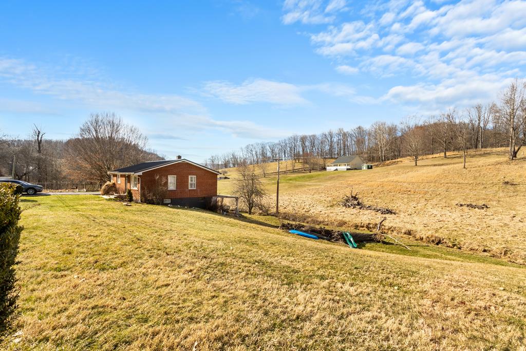 28585 Smyth Chapel Rd Property Photo 7
