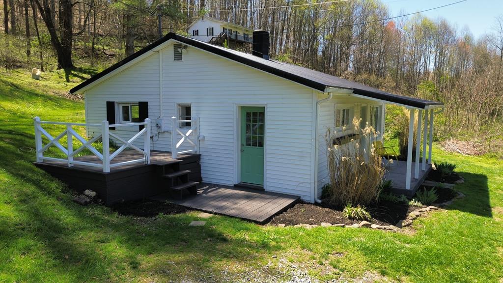 28602 Smyth Chapel Rd Property Photo 3