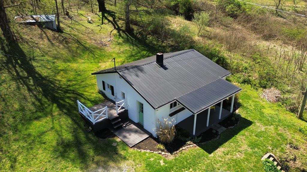 28602 Smyth Chapel Rd Property Photo 4