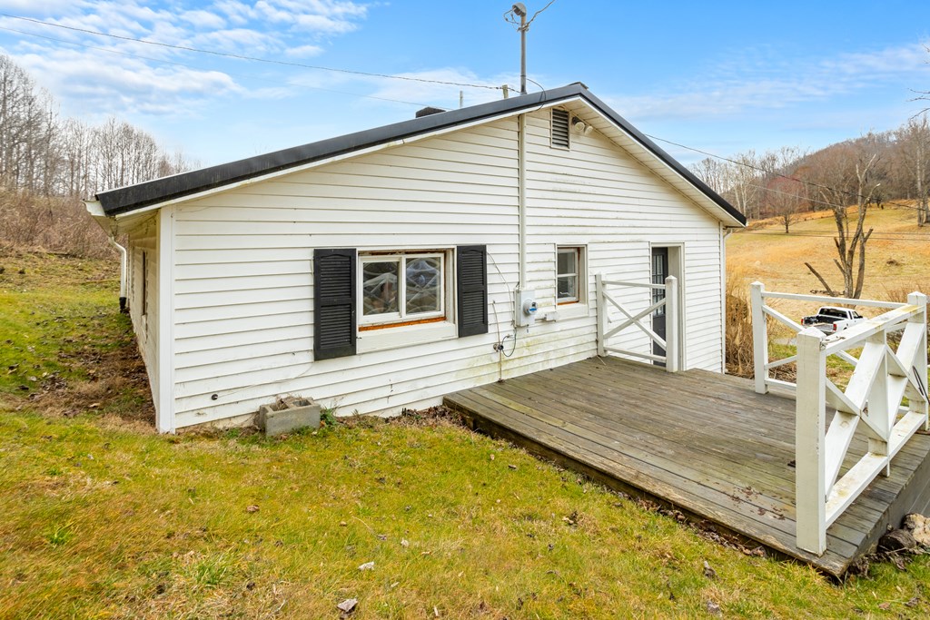 28602 Smyth Chapel Rd Property Photo 7