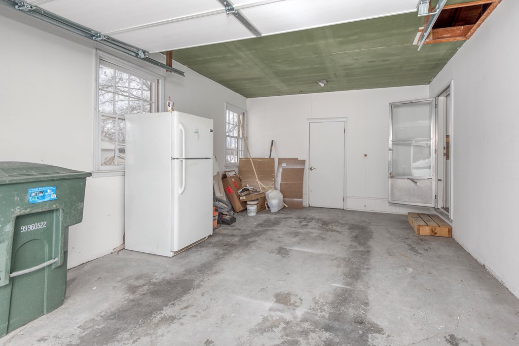 867 Ne Wayne Ave Property Photo 28