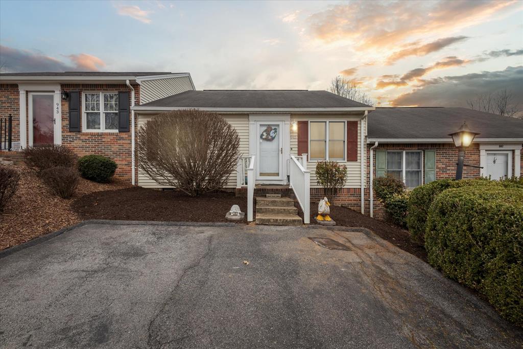 945 Maiden Street Property Photo