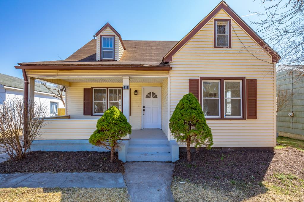 2313 Grafton St Property Photo 1