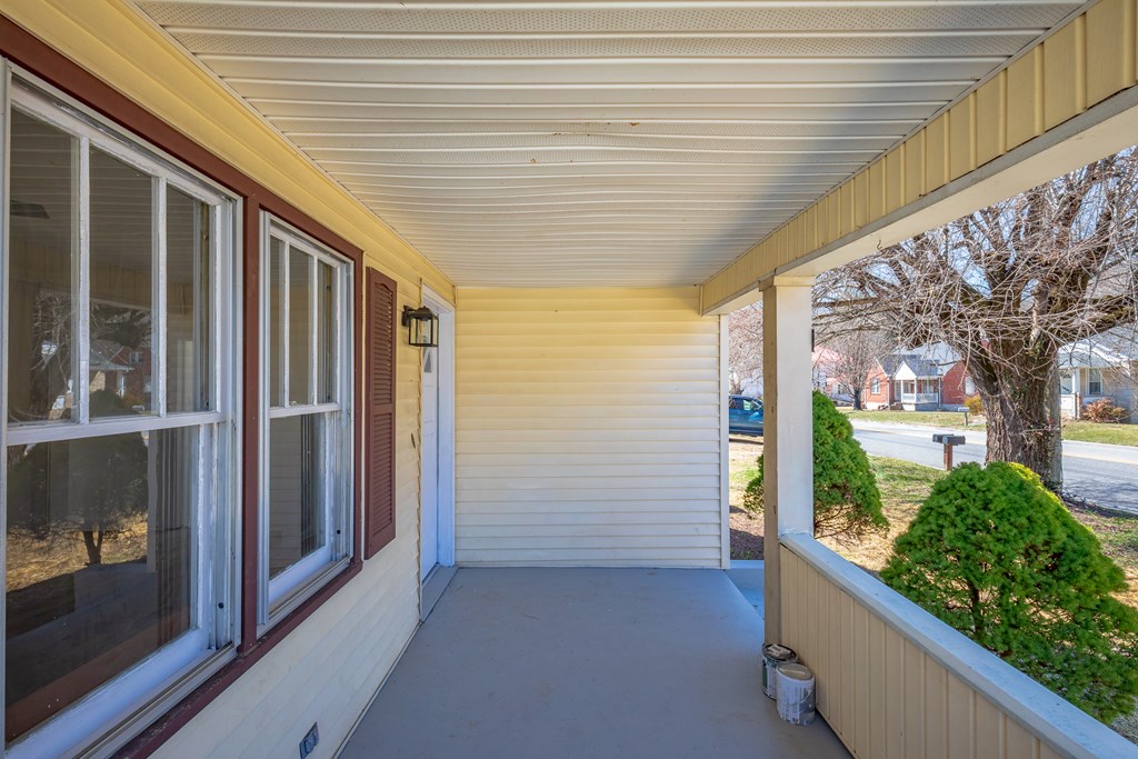 2313 Grafton St Property Photo 12