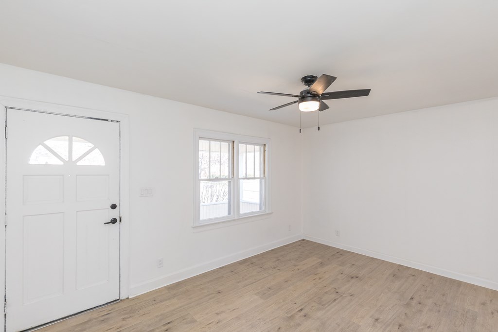 2313 Grafton St Property Photo 13