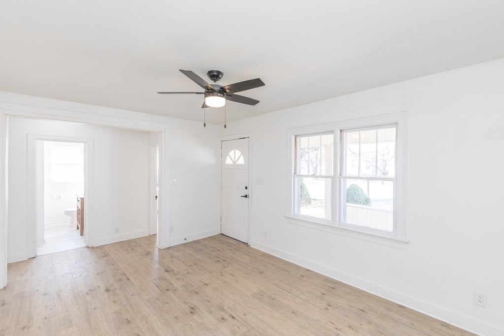 2313 Grafton St Property Photo 14