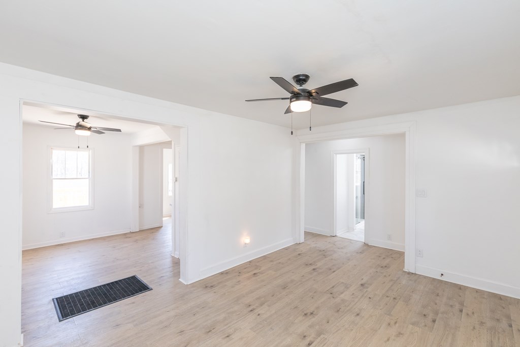 2313 Grafton St Property Photo 15