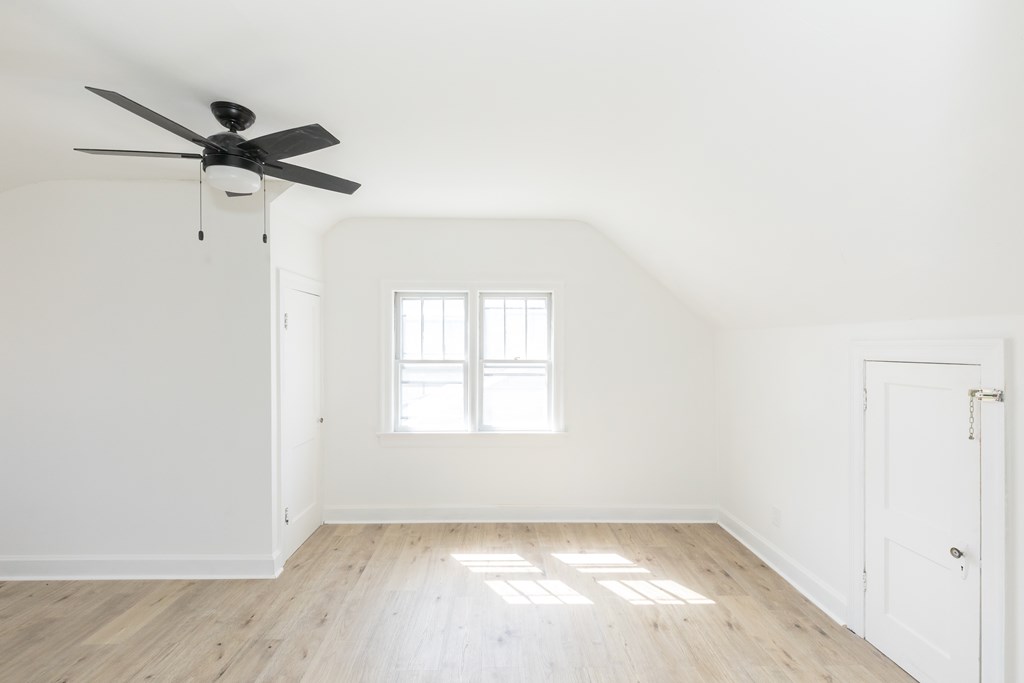 2313 Grafton St Property Photo 38