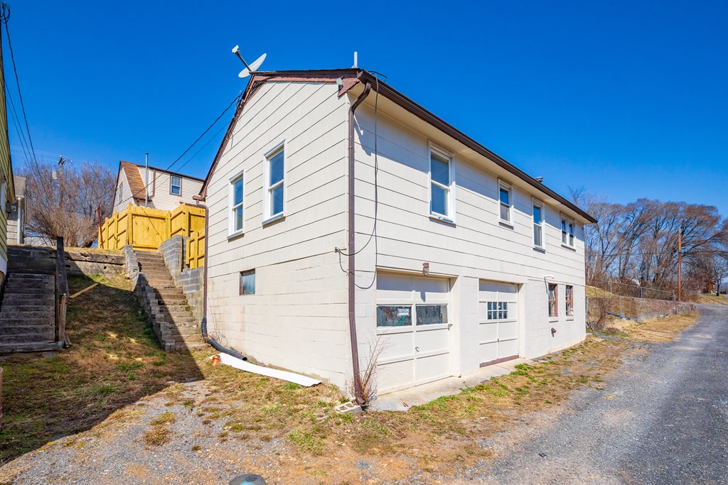 2313 Grafton St Property Photo 89