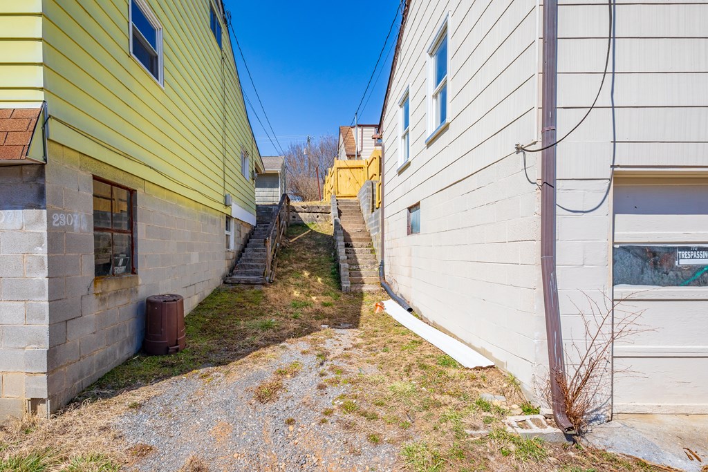 2313 Grafton St Property Photo 90