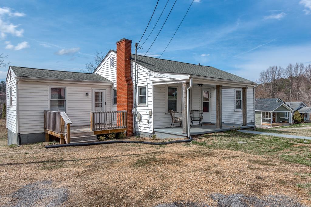 498 Texas Ave Property Photo