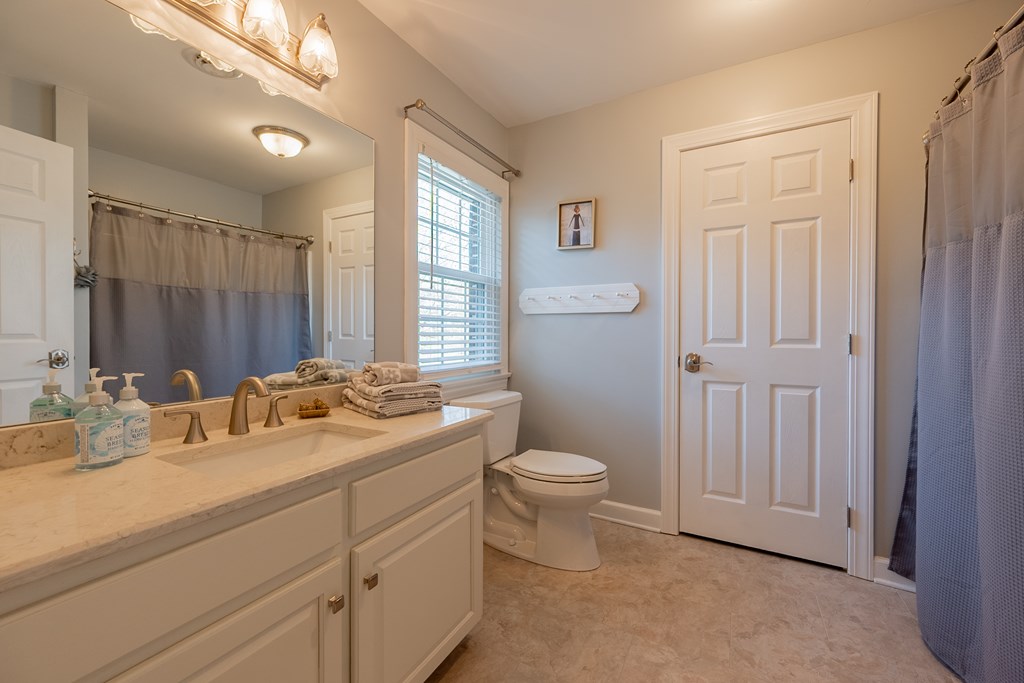 470 Loretto Dr Property Photo 43